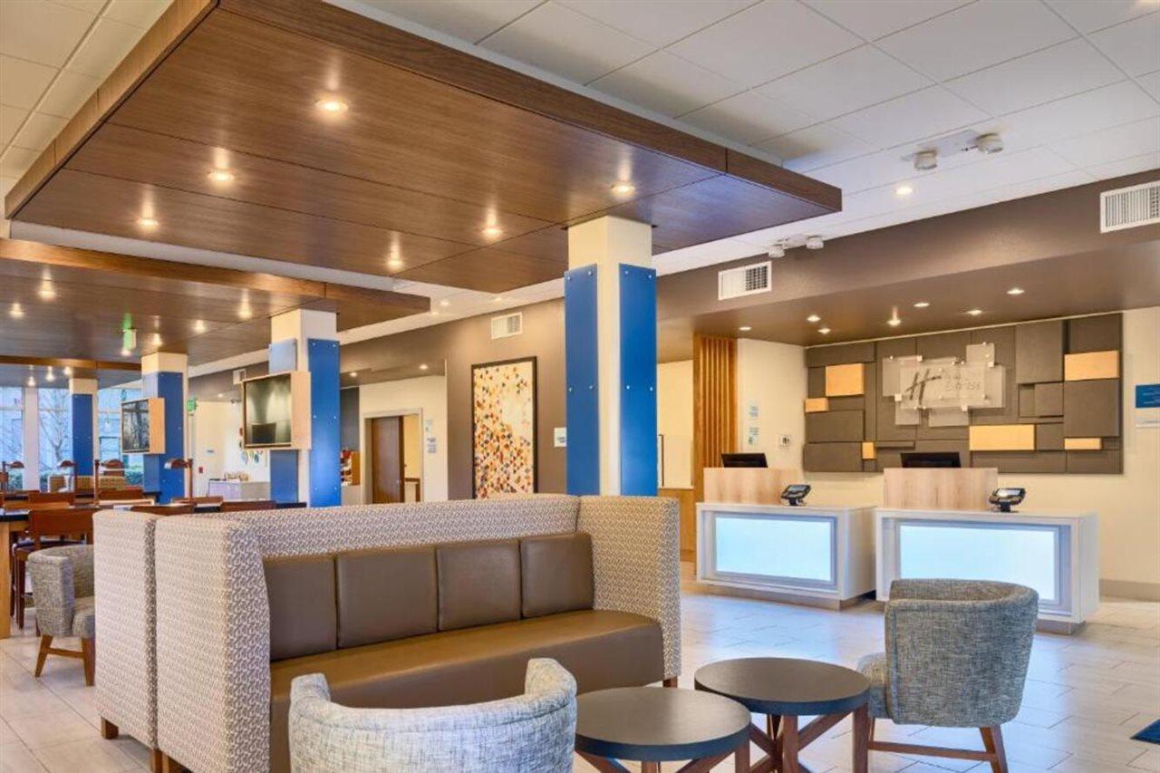 Holiday Inn Express & Suites Salem North - Keizer By Ihg Eksteriør bilde