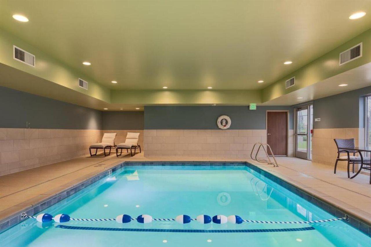 Holiday Inn Express & Suites Salem North - Keizer By Ihg Eksteriør bilde